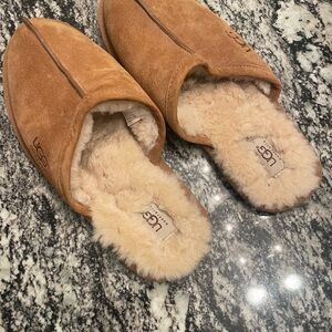 UGG Shearling Slippers Women’s 11